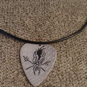 METALLICA GRAY BLACK GUITAR PICK NECKLACE